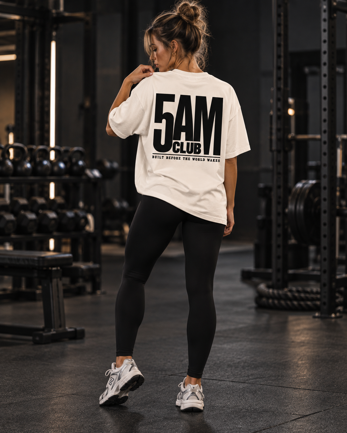 5 AM Club Oversized T-Shirt Unisex mit Backprint – Bild 5 | Corpus Maximus